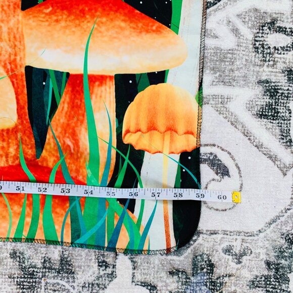 Retro Style Mushroom Wall Hanging Moon Stars Tapestry Colorful Bedding Cover - Picture 7 of 9
